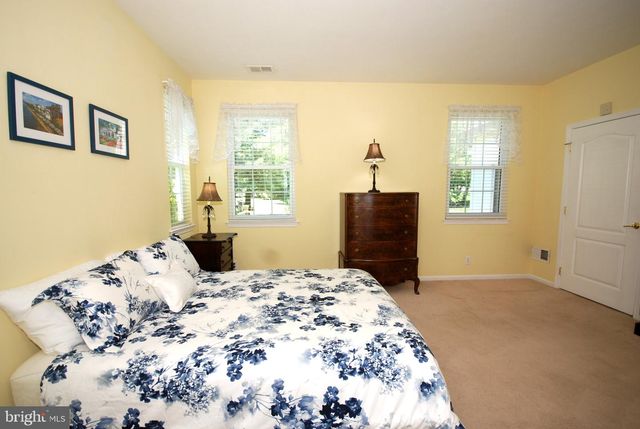 1 MAYFAIRE CIR, Westampton, NJ 08060