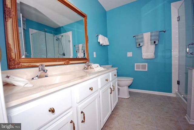 1 MAYFAIRE CIR, Westampton, NJ 08060