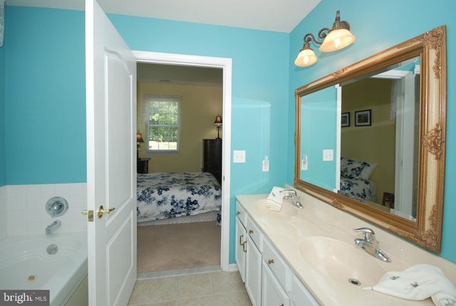 1 MAYFAIRE CIR, Westampton, NJ 08060