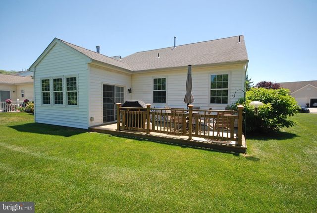 1 MAYFAIRE CIR, Westampton, NJ 08060