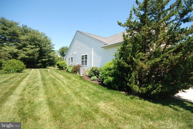 1 MAYFAIRE CIR, Westampton, NJ 08060
