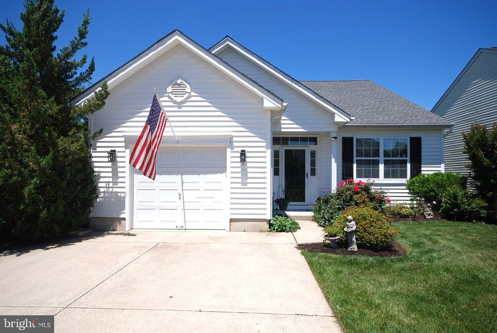 1 MAYFAIRE CIR, Westampton, NJ 08060