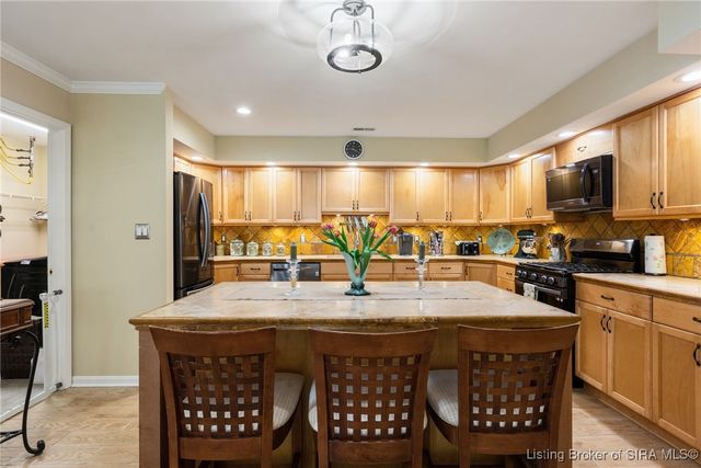 33 Abby Chase Drive, Jeffersonville, IN 47130