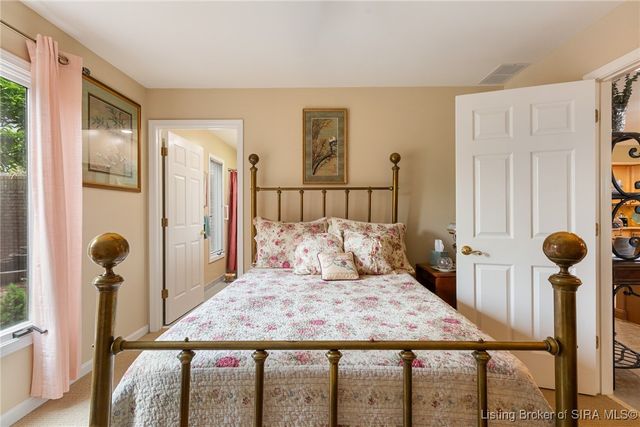 33 Abby Chase Drive, Jeffersonville, IN 47130