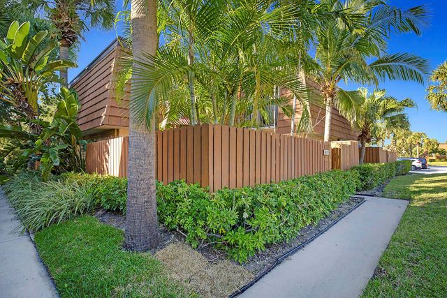 3071 30th Court, Jupiter, FL 33477