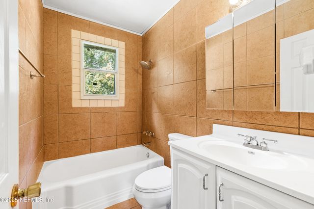 1334 NE 1ST Avenue, Gainesville, FL 32641