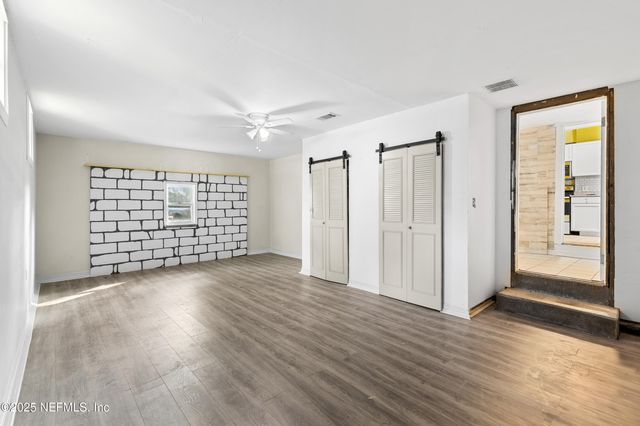 1334 NE 1ST Avenue, Gainesville, FL 32641