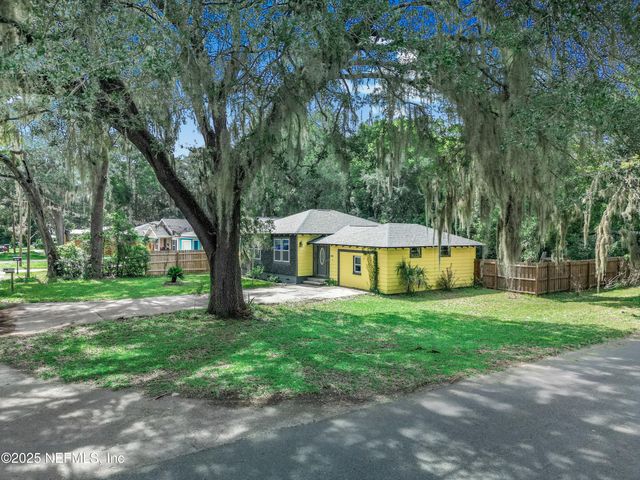 1334 NE 1ST Avenue, Gainesville, FL 32641