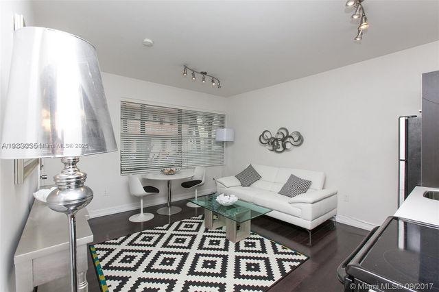 611 11th St 104, Miami Beach, FL 33139