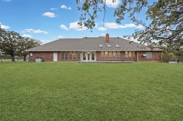 26184 S Fm 4, Lipan, TX 76462