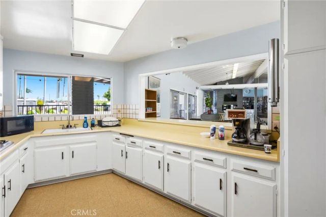 2550 Pacific Coast Hwy 30, Torrance, CA 90505