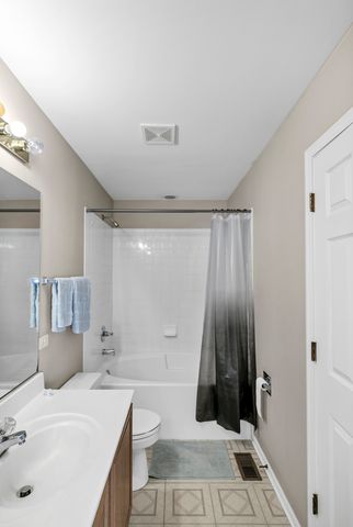 1650 Orchard Court, West Chicago, IL 60185