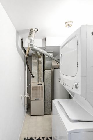 1650 Orchard Court, West Chicago, IL 60185