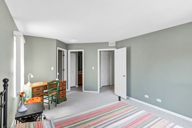 1650 Orchard Court, West Chicago, IL 60185