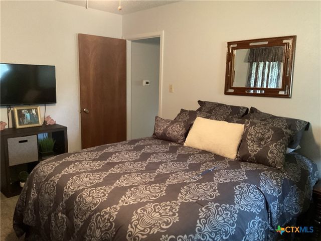 701 Golf Course Road, Gatesville, TX 76528