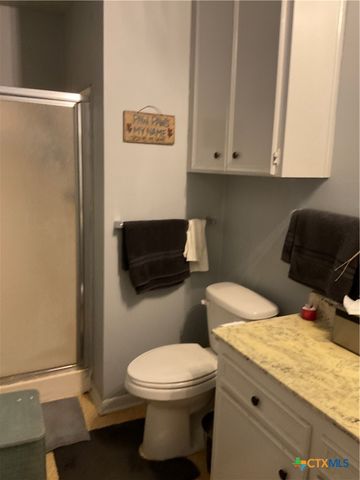 701 Golf Course Road, Gatesville, TX 76528
