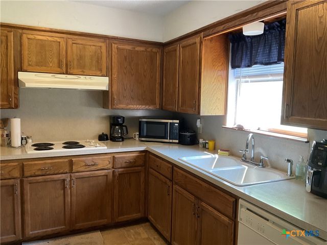 701 Golf Course Road, Gatesville, TX 76528