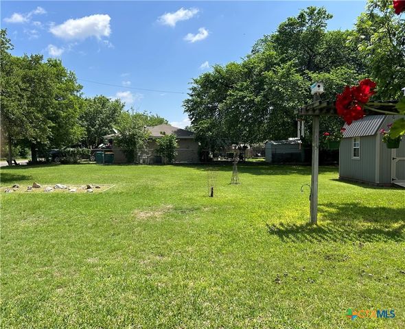 701 Golf Course Road, Gatesville, TX 76528