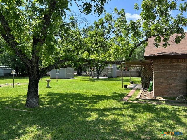 701 Golf Course Road, Gatesville, TX 76528