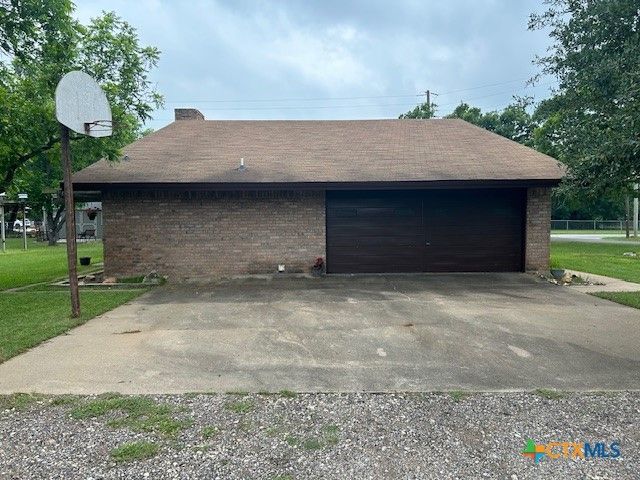 701 Golf Course Road, Gatesville, TX 76528