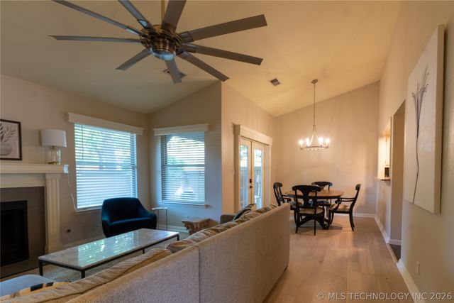 3122 E 91st Place 3122, Tulsa, OK 74137