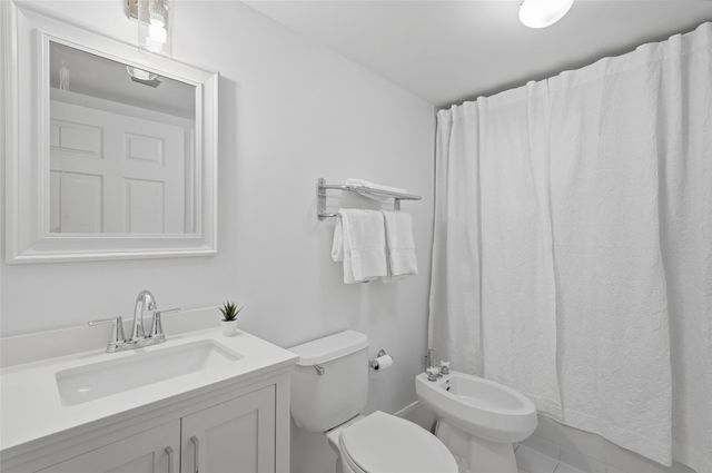 2951 S Bayshore Drive 315, Miami, FL 33133