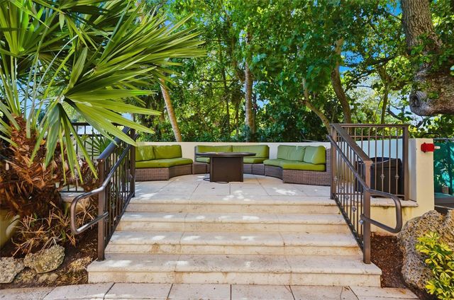 2951 S Bayshore Drive 315, Miami, FL 33133