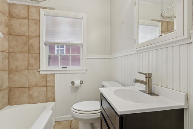 829 7th Street, West Des Moines, IA 50265