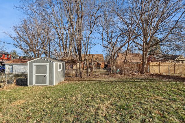 829 7th Street, West Des Moines, IA 50265