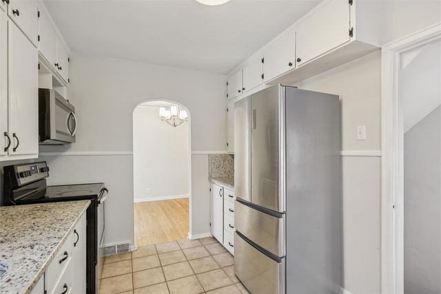 829 7th Street, West Des Moines, IA 50265