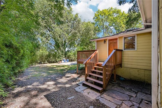 805 Holmes Street, Atlanta, GA 30318