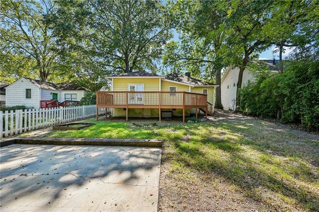 805 Holmes Street, Atlanta, GA 30318