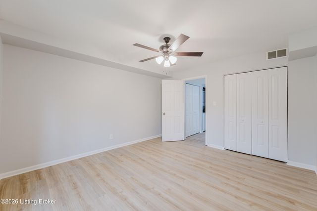 802 Highwood Dr, Louisville, KY 40206