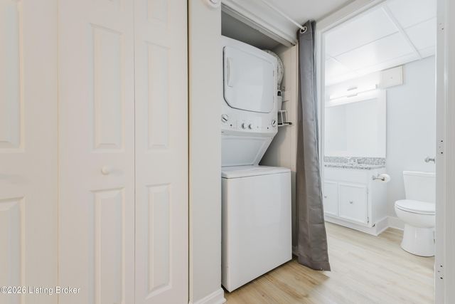 802 Highwood Dr, Louisville, KY 40206