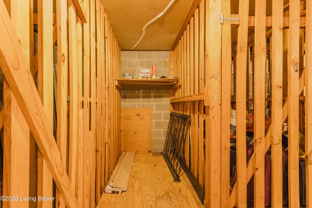 802 Highwood Dr, Louisville, KY 40206