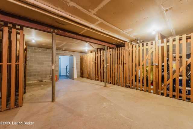 802 Highwood Dr, Louisville, KY 40206