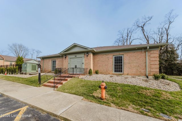 802 Highwood Dr, Louisville, KY 40206