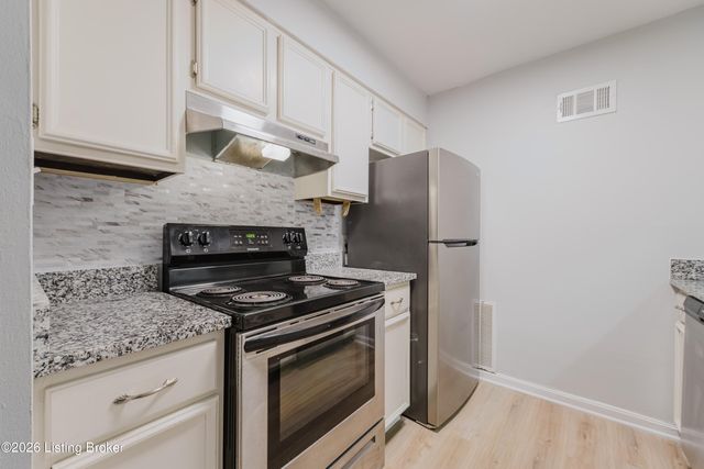 802 Highwood Dr, Louisville, KY 40206