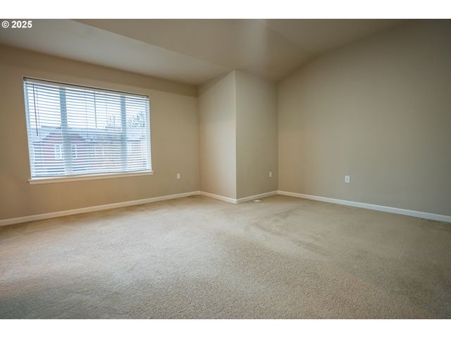 10910 Sw HUNTINGTON Ave, Tigard, OR 97223