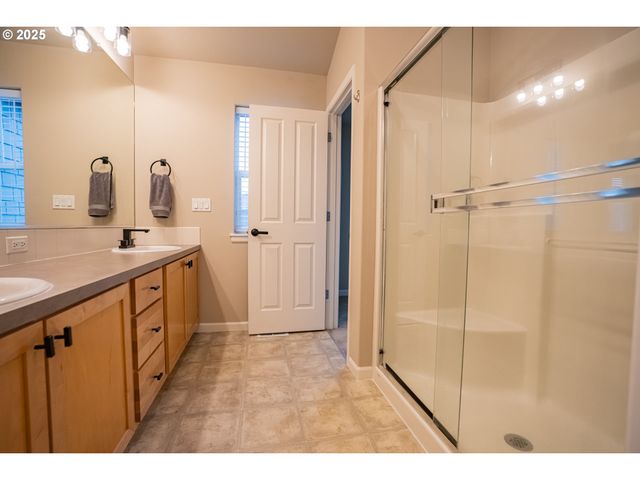 10910 Sw HUNTINGTON Ave, Tigard, OR 97223