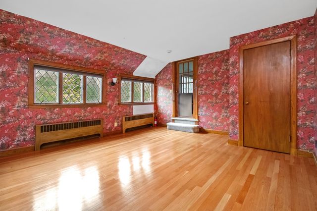 25 Arlington St, Winchester, MA 01890