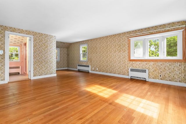 25 Arlington St, Winchester, MA 01890