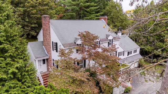 25 Arlington St, Winchester, MA 01890