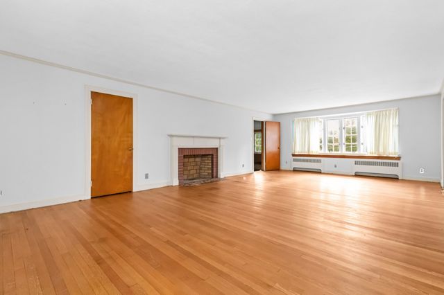 25 Arlington St, Winchester, MA 01890