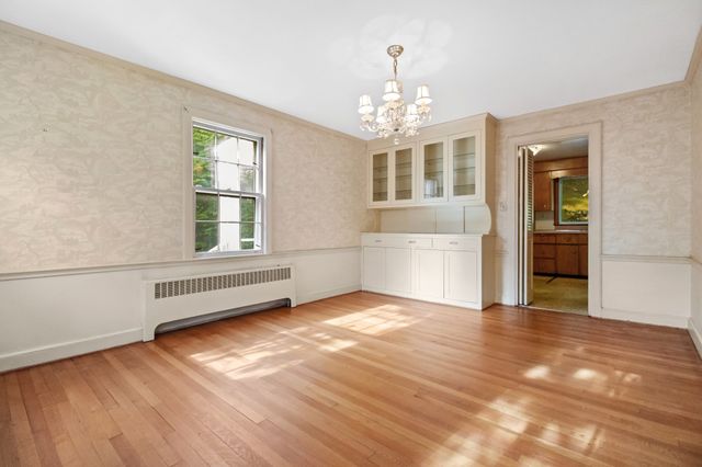 25 Arlington St, Winchester, MA 01890