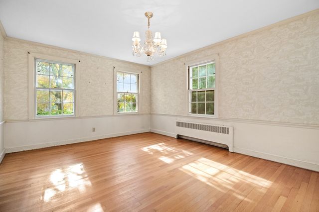 25 Arlington St, Winchester, MA 01890