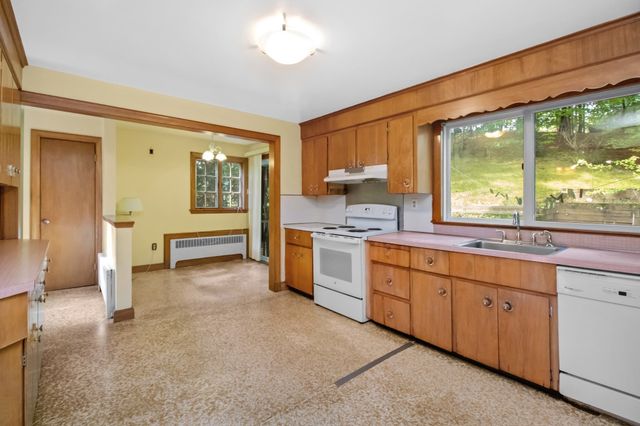 25 Arlington St, Winchester, MA 01890