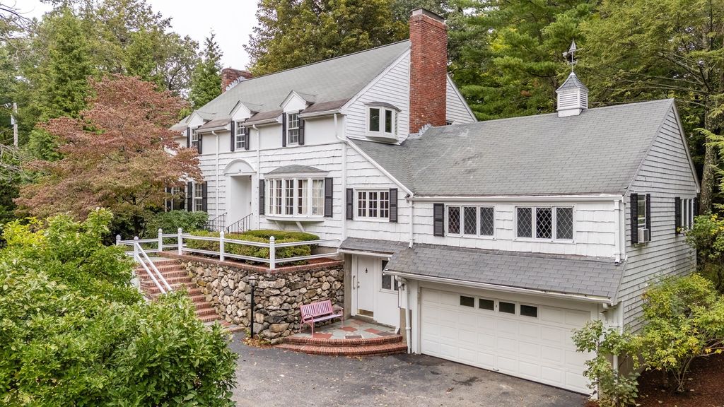 25 Arlington St, Winchester, MA 01890