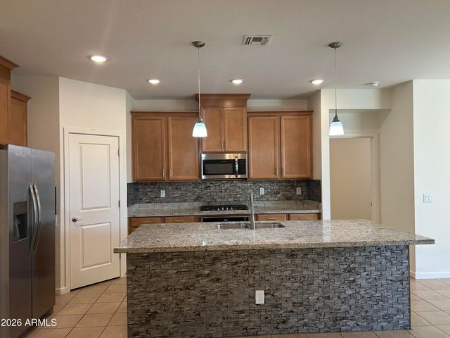 4224 W CONEFLOWER Lane, San Tan Valley, AZ 85144