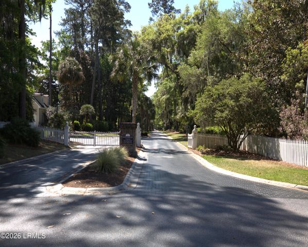 105 Palmetto Place, Beaufort, SC 29902
